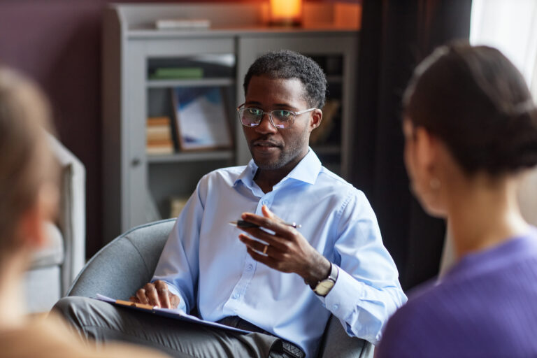 how to become a consultant